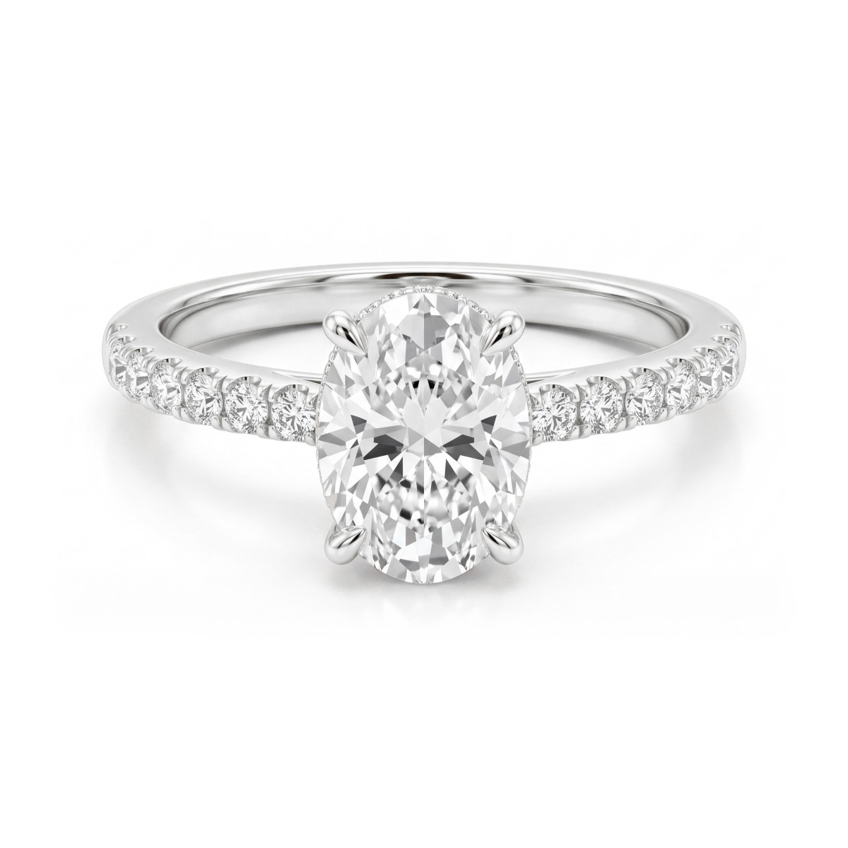 Moonveil - Anillo de compromiso de moissanita oval con halo oculto y aro en pavé