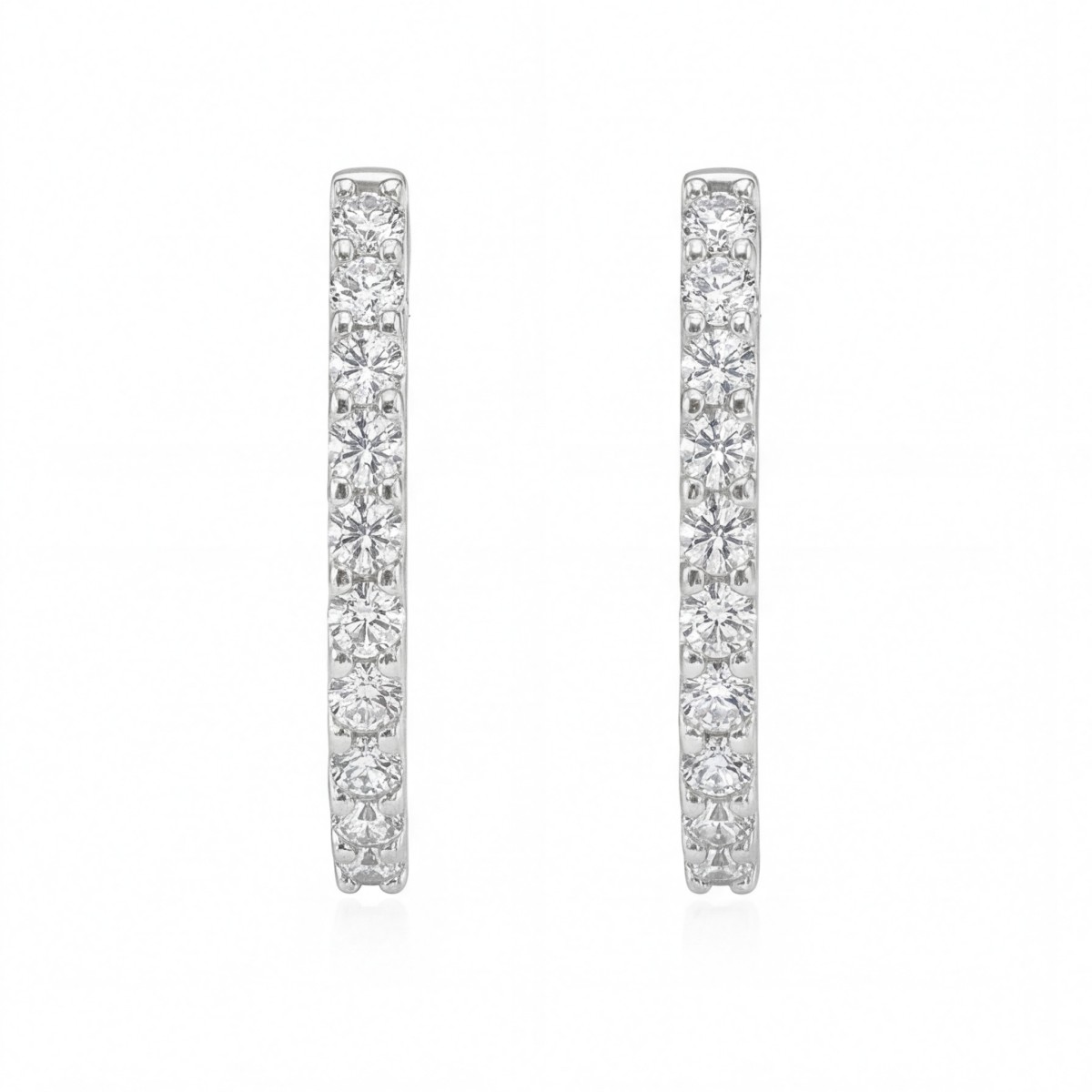 Pristine - Pendientes de aro huggie pequeños de moissanita