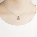 Flora - Colgante de moissanita con diseño de trébol y con pavé