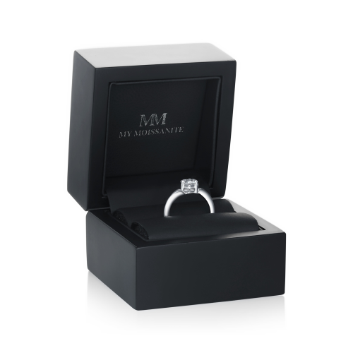 Anillos de platino con moissanita