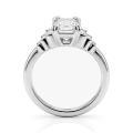 Rectanglo - Anillo de moissanita de talla esmeralda con detalles de talla baguette