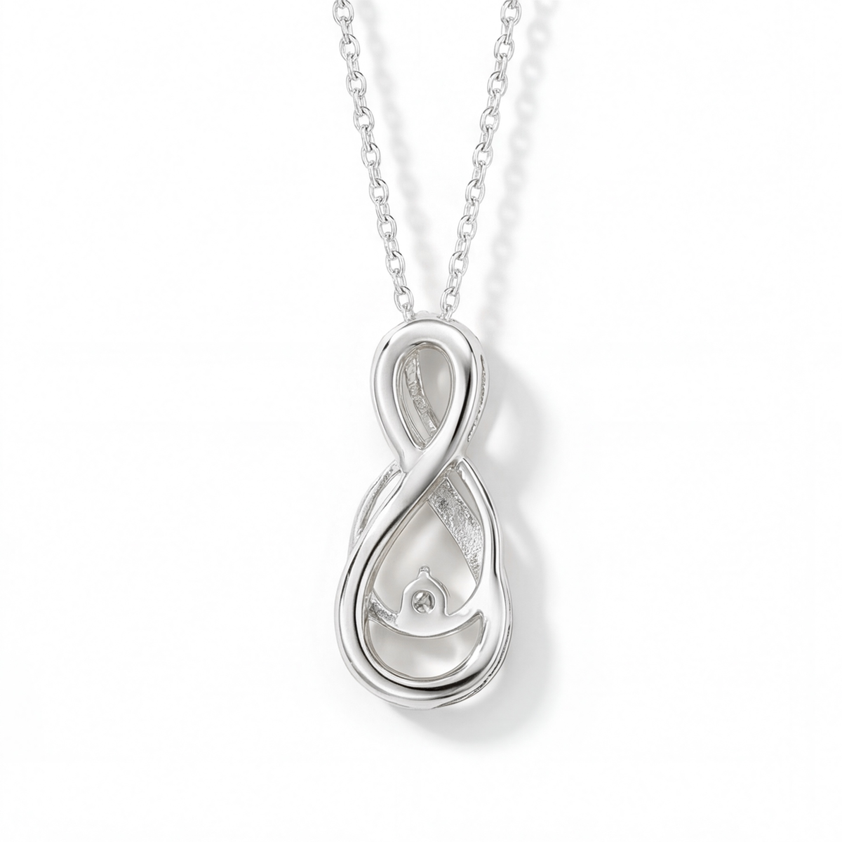 Infinity - Colgante entrelazado de moissanita con pavé