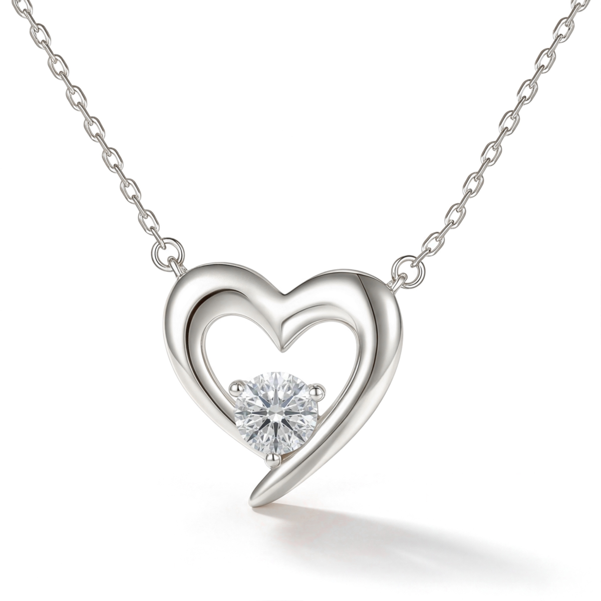 Embrace - Colgante de moissanita con silueta de corazón y piedra central