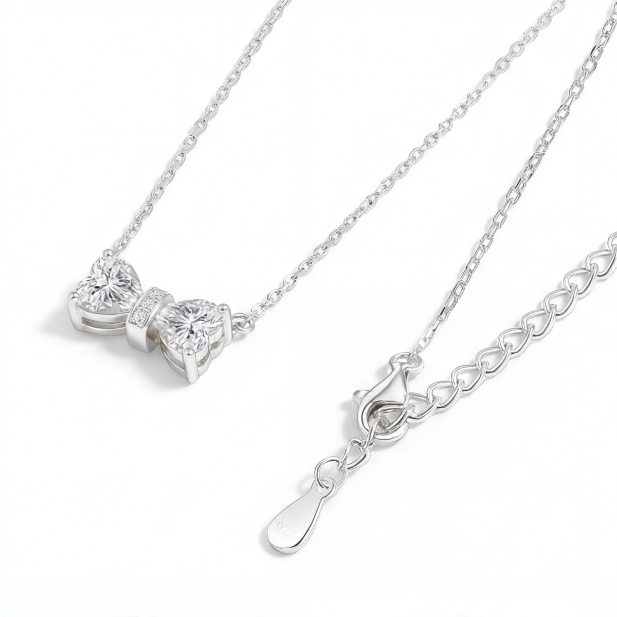 Pairle - Collar con dos moissanitas talla corazón y barra central engastada en pavé