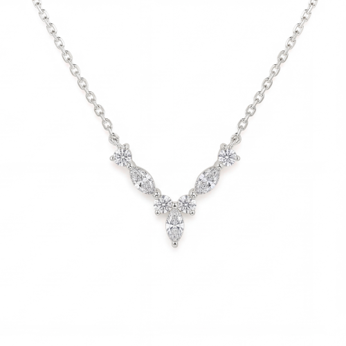 Adelina - Elegante collar de moissanita con detalles en talla marquesa