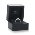 Olivette - Anillo de compromiso de moissanita de talla oval con piedras laterales de talla marquesa