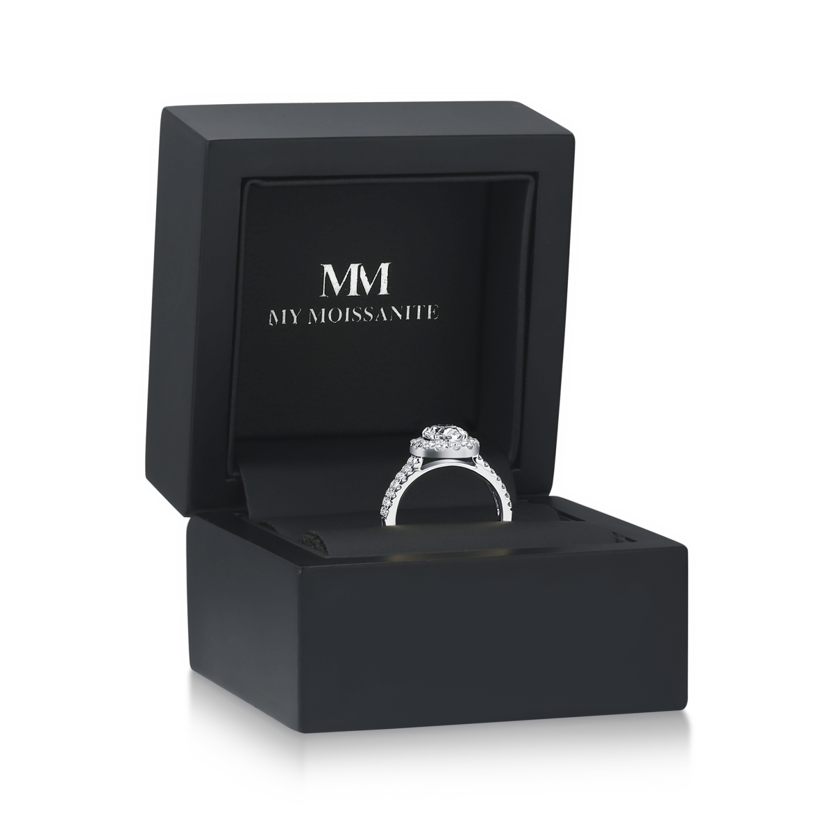 Ovalea - Anillo de moissanita de talla oval con diseño de halo pavé