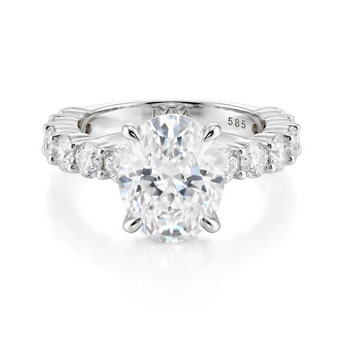 Majestica - Anillo de Moissanita de Talla Oval Con Piedras Laterales