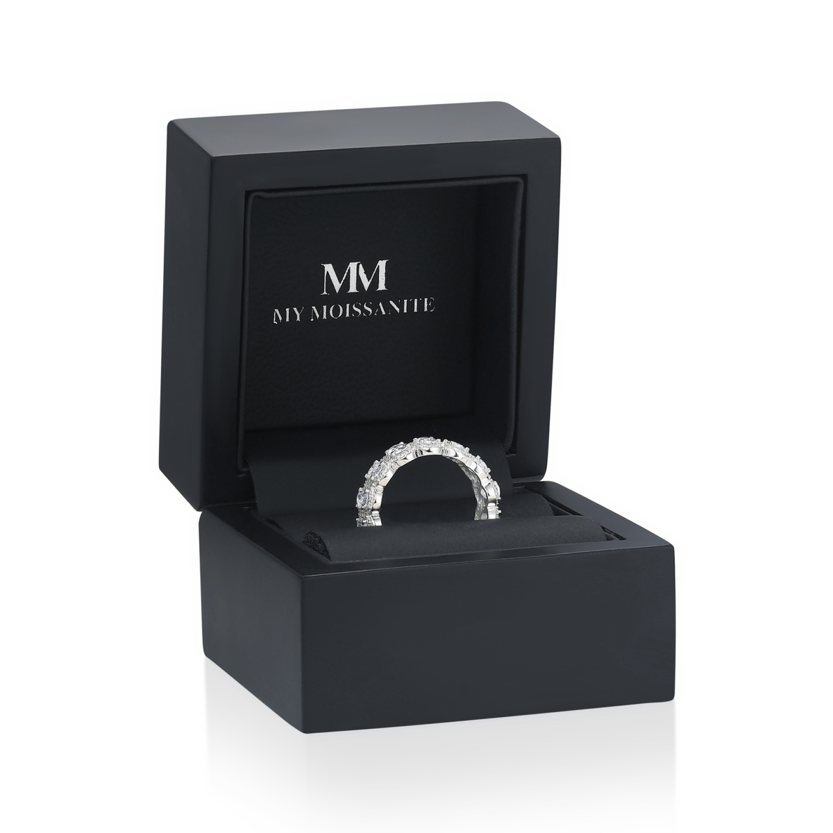 Opaline - Anillo eternity de moissanita de talla oval con halo festoneado en pavé