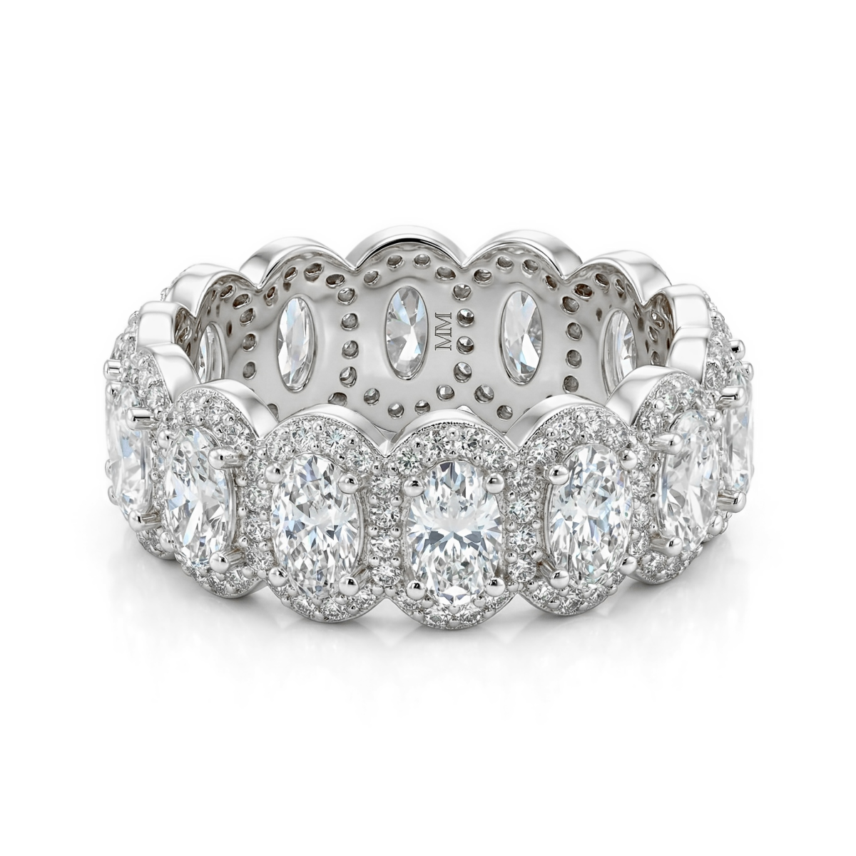Opaline - Anillo eternity de moissanita de talla oval con halo festoneado en pavé