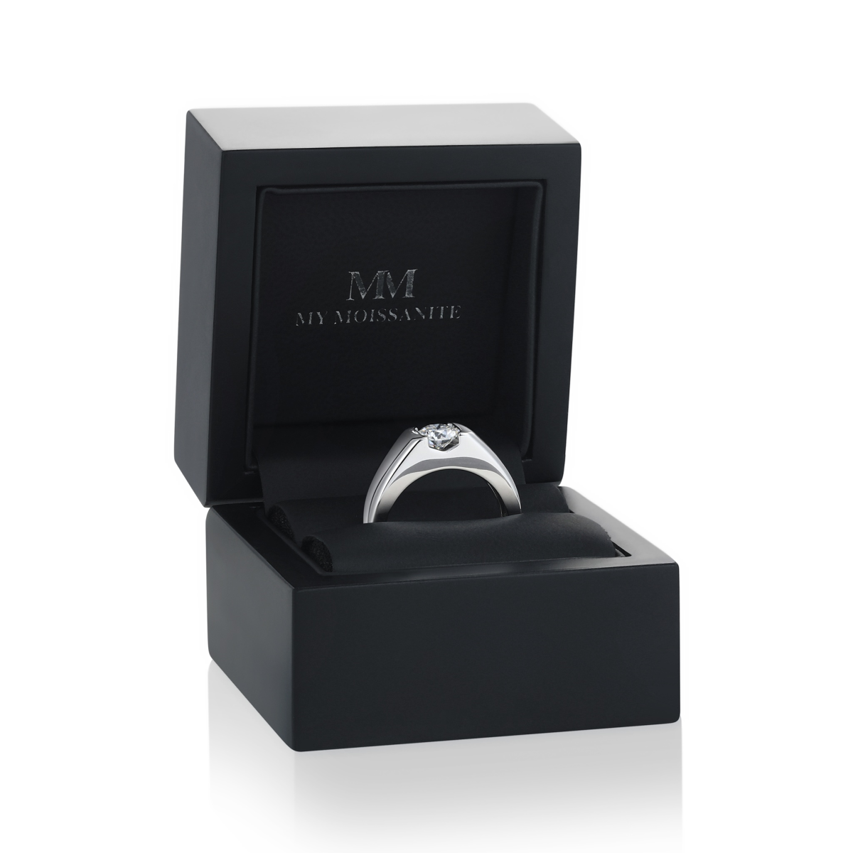 Vortex - Anillo de moissanita para hombre con engaste moderno en bisel inspirado en el engaste en tensión
