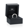 Allegra - Anillo de eternidad de moissanita con halo y piedras secundarias
