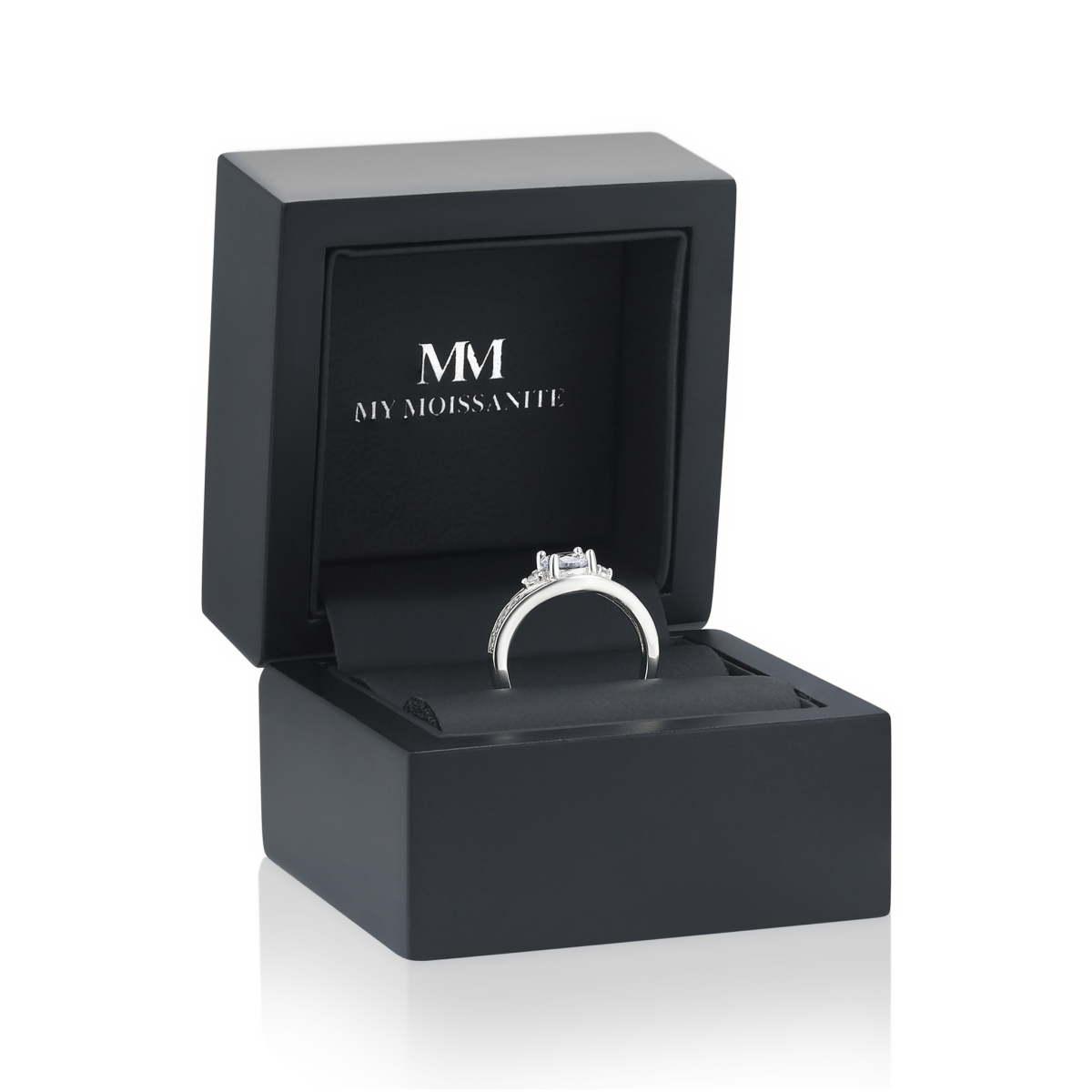 Seraphis - Anillo de compromiso de moissanita con piedras laterales