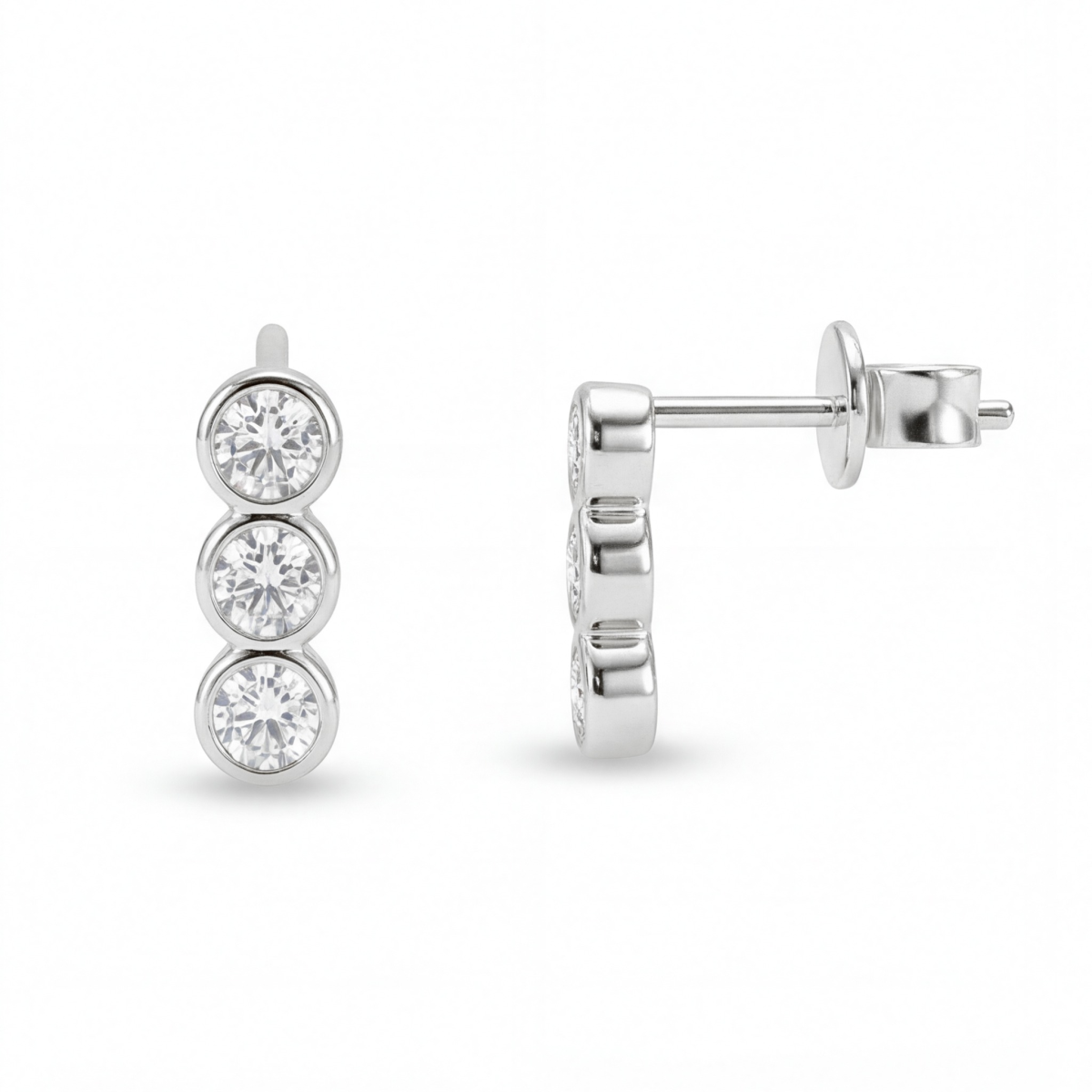 Tri-Bezel - Pendientes de botón de moissanita con engaste en bisel