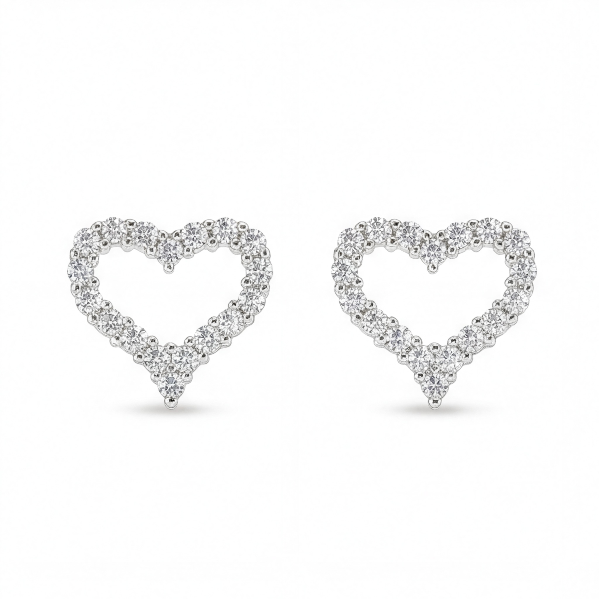 Corazon - Pendientes de botón de moissanita con engaste pavé en forma de corazón