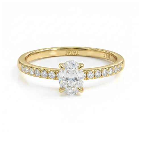Nina - anillo de moissanita de talla oval con piedras laterales en pavé