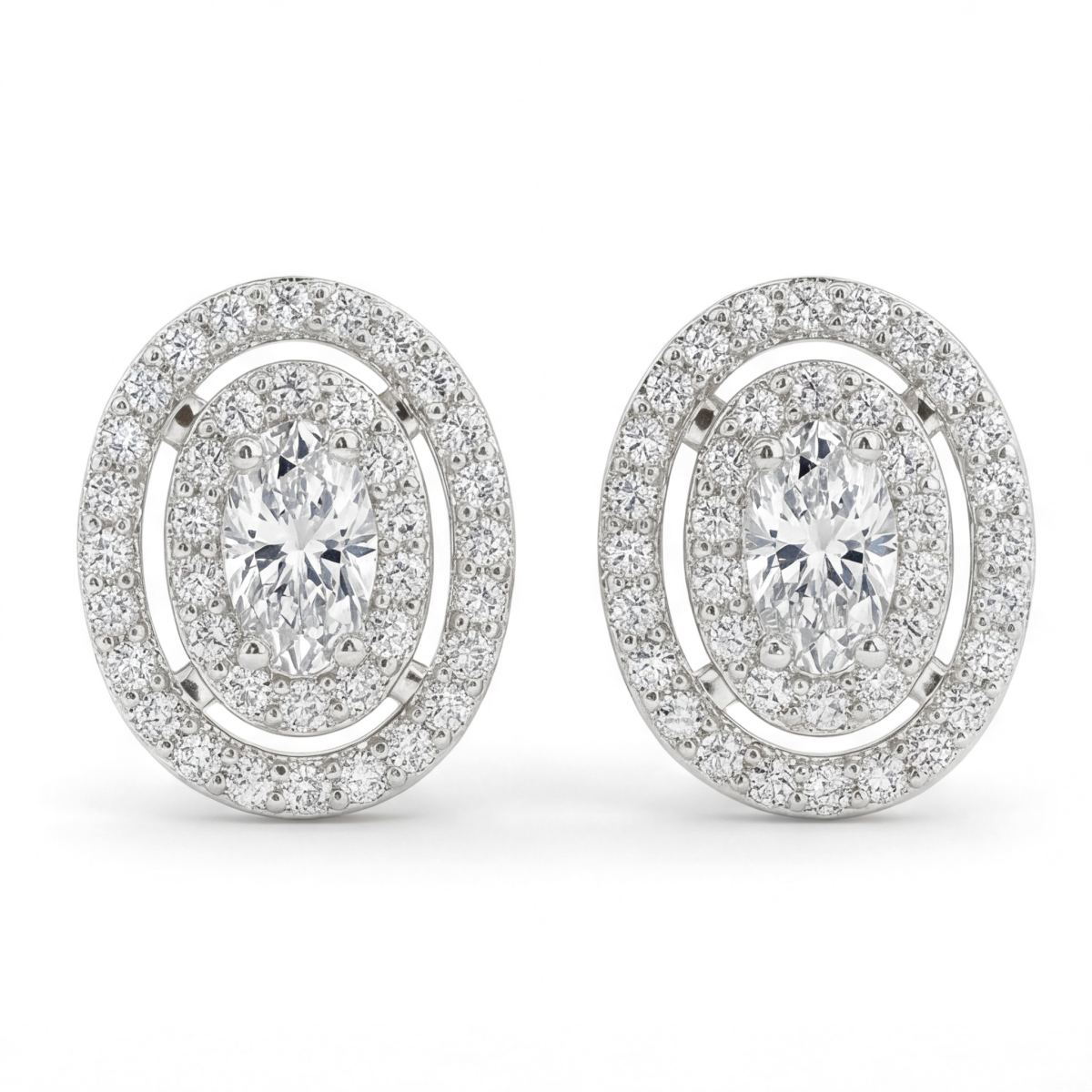 Brilliance - Pendientes de botón con moissanita de talla oval y engaste con halo
