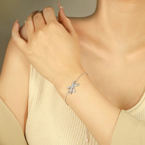 Pearlette - Pulsera con lazo de moissanita de talla pera y pavé
