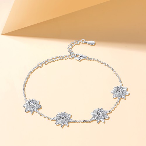 Stellara - Pulsera floral de moissanita con cadena ajustable