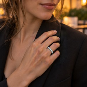 Evertina - anillo de eternidad de moissanita